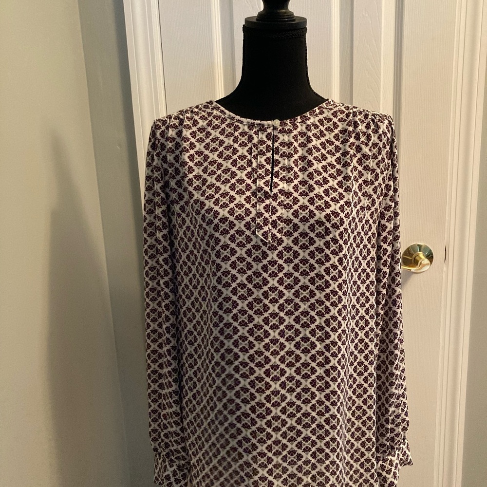 Maroon and white long sleeve blouse